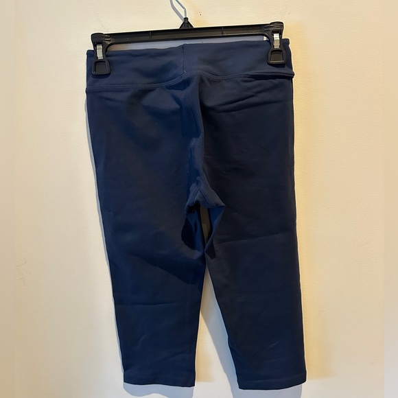 Track & Field Workout Cropped legging size Medium (kids) - Picture 5 of 6